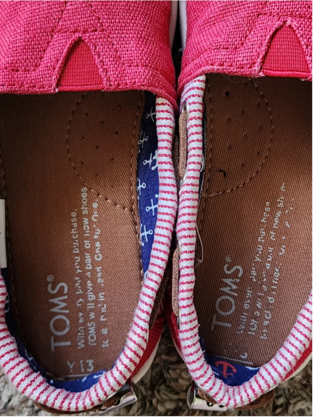 TOMS Youth 13 Bimini‎ Nautical Red Striped Canvas Slip On Shoes